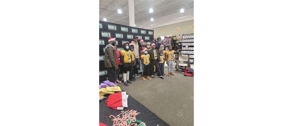 Devonta Smith take players on shopping spree for Christmas
